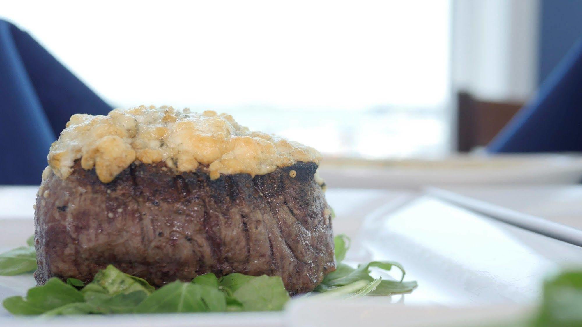 Tavern On The Bay Hotel - Frank Sinatra Suite Somers Point Εξωτερικό φωτογραφία